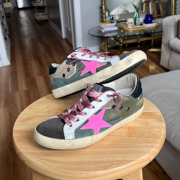 Golden Goose Superstars - Picture 1 of 4